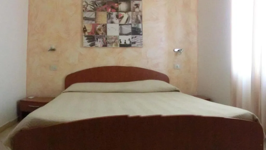 Piccolo Residence Sas Di Picchi Amelia & Co Rome 0*,  Italy